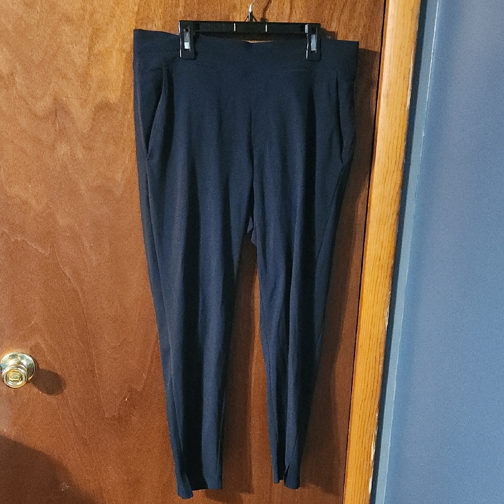 Athleta Navy Brooklyn Mid Rise Ankle Cropped Pants